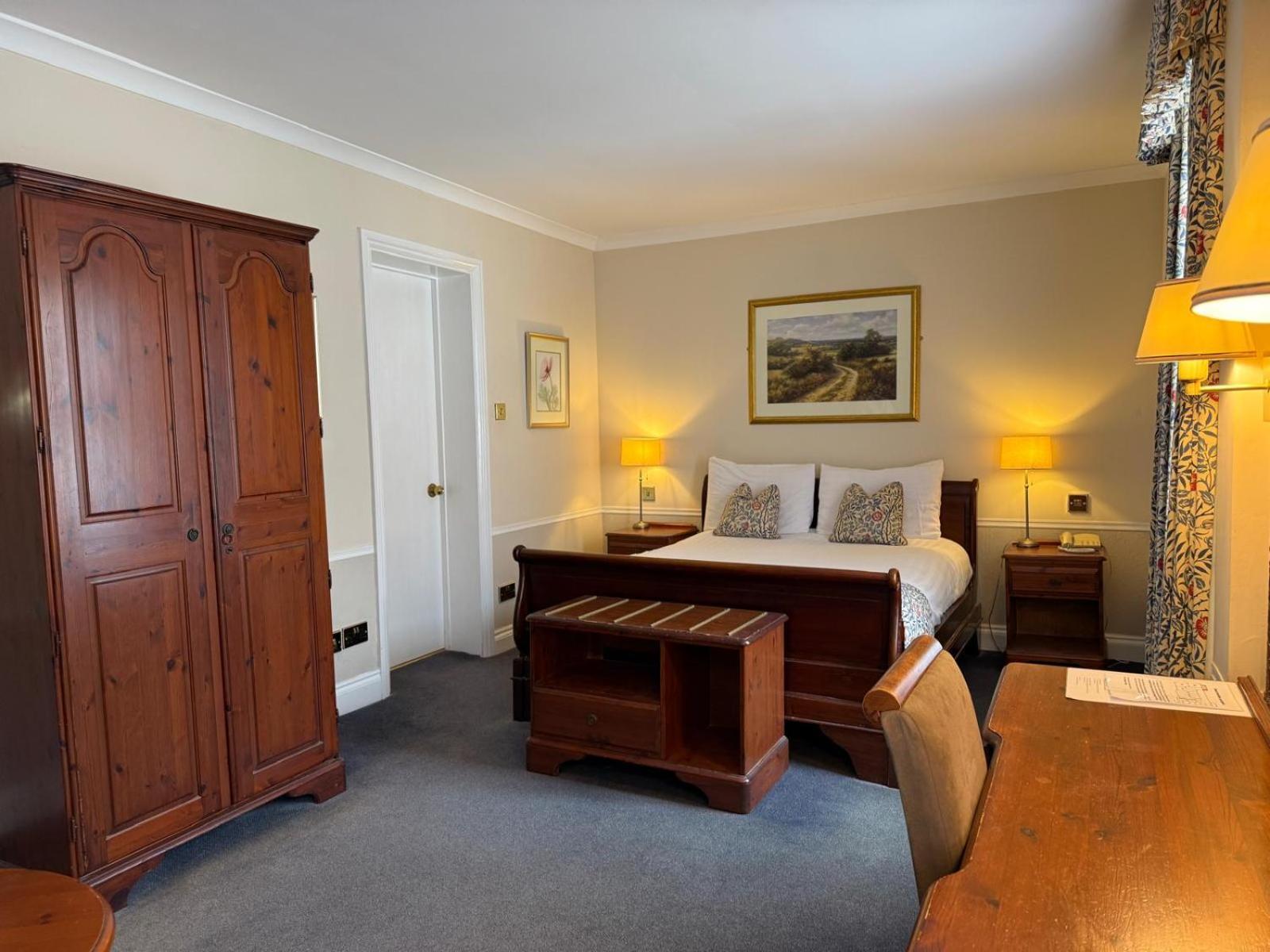 The Tollgate Bed & Breakfast Стейнинг Екстериор снимка